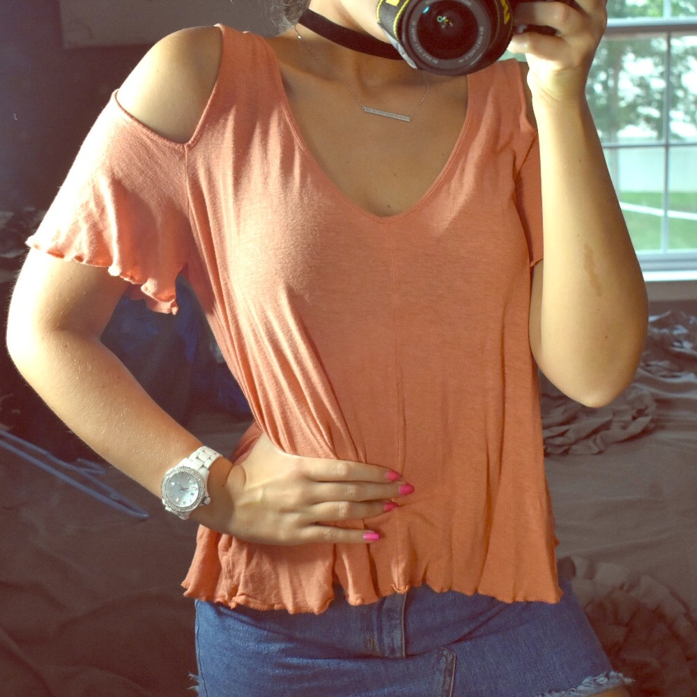 FREE PEOPLE OFF THE SHOULDER TOP